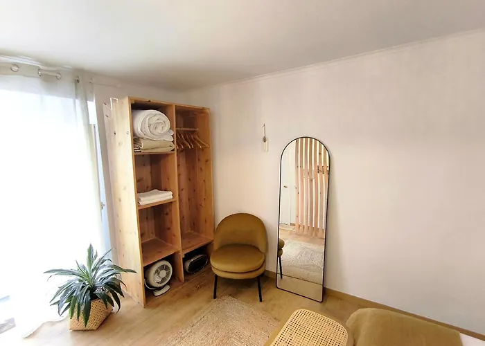 O Refugio Do Pim Horta (Azores)