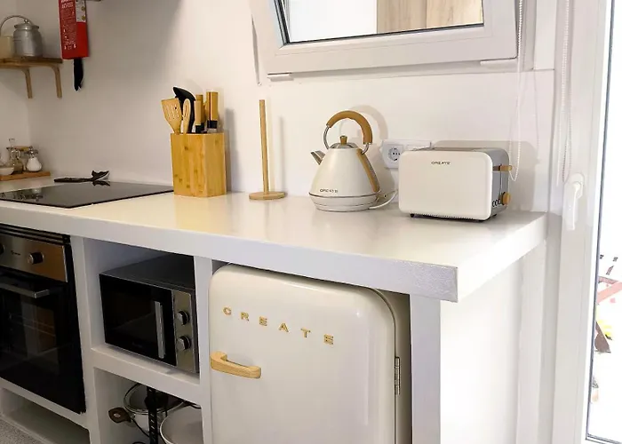 O Refugio Do Pim Horta (Azores)